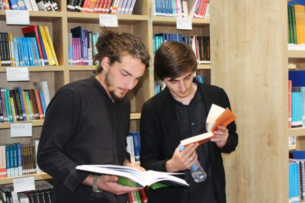 Training on Library Resources and Services for EEU Students