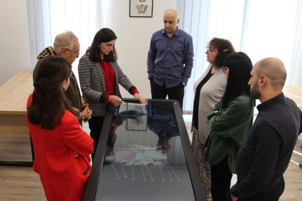 Training Series: “Techniques for Using a Multifunctional Interactive Anatomical Table”